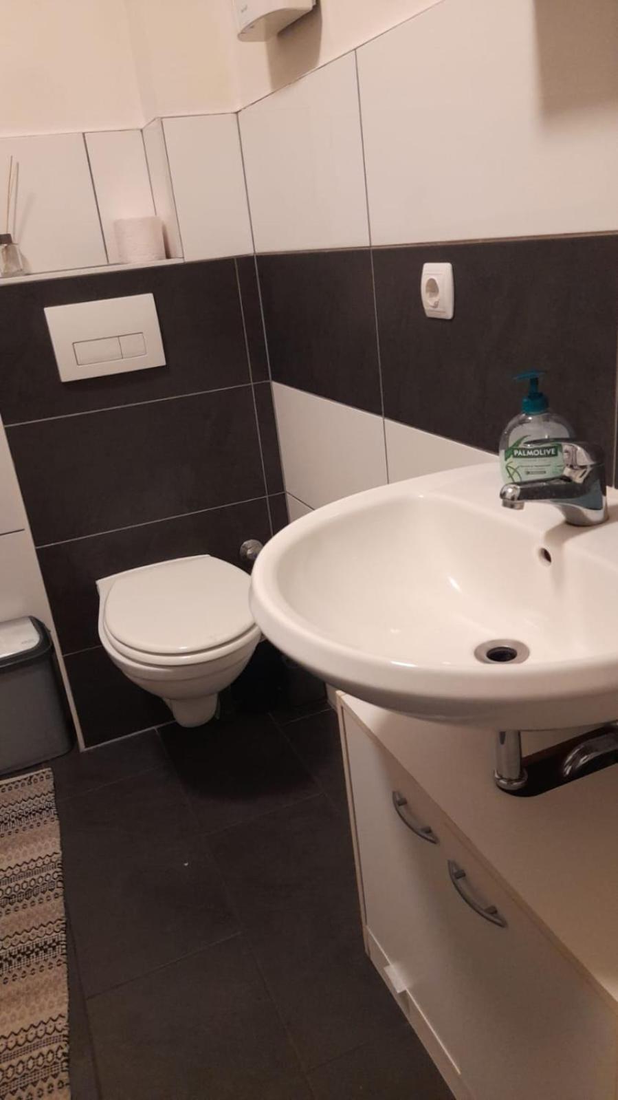 City-Apartment In Krefeld, Kueche, Naehe Duesseldorf Messe 外观 照片